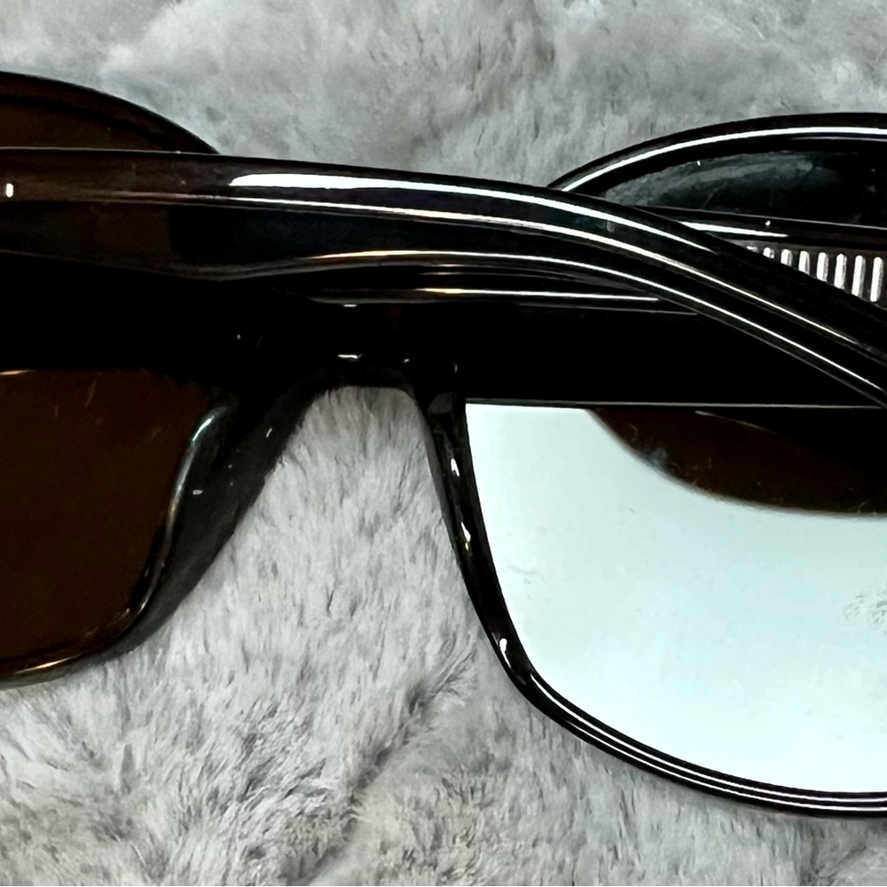 Balenciaga Glossy Black Sunglasses - NWOT - Picture 2 of 3